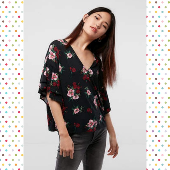 EXPRESS Floral textured Ruffle sleeve Top XS - Picture 2 of 7